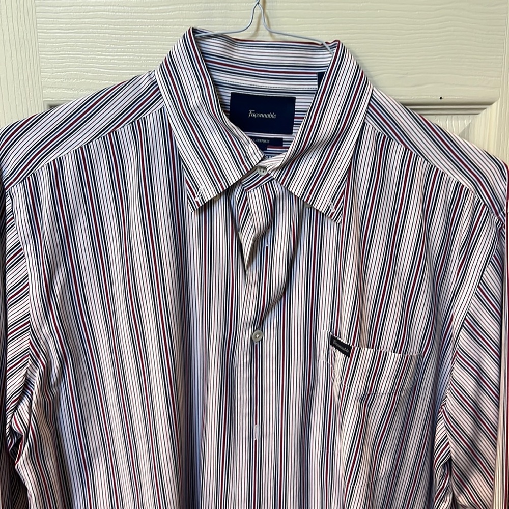 Facconable button down